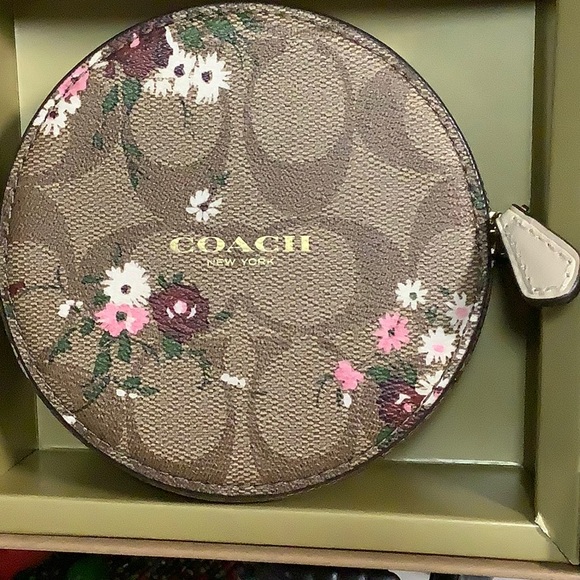 COACH POUCH AND MATCHING iPOD CASE, SIG C, KHAKI MULTI, COATED CANVAS. - Picture 5 of 11